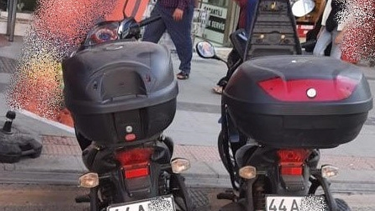 İki motosiklete aynı plakayı kullandı