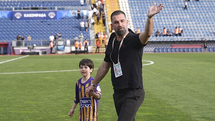 Arda Turan videolu mesaj yayınlayarak veda etti