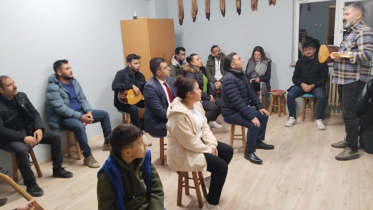 Arguvan'da bağlama ve piyano kursu açıldı