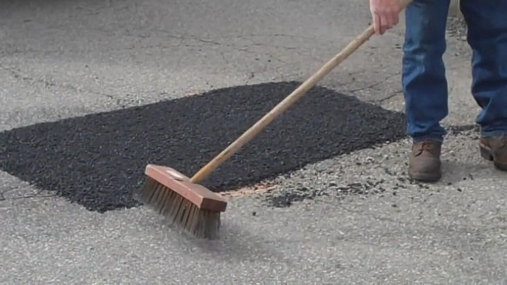 Asfalt yama işi yaptırılacak