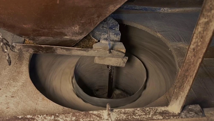 Asırlık su değirmeni zamana meydan okuyor