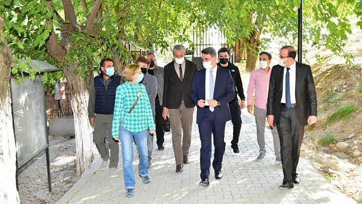 Vali Baruş Arslantepe'de