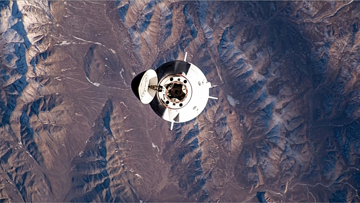 Astronot Gezeravcı'yı taşıyan Dragon kapsülü ISS'ten ayrıldı