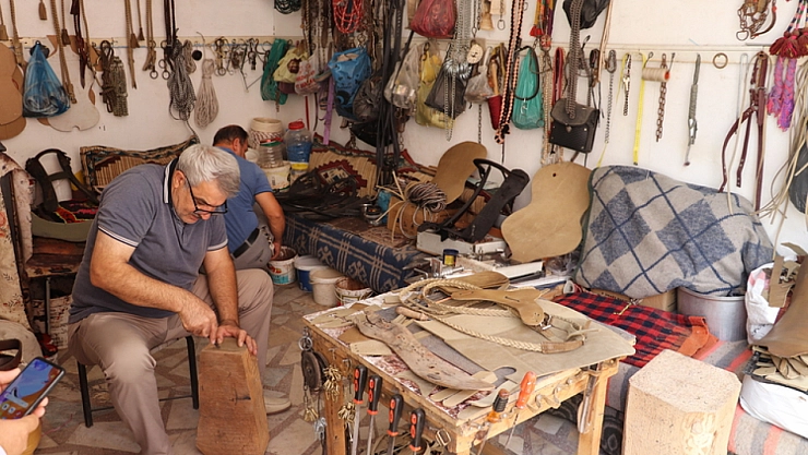 Ata mesleğini yaşatıyorlar