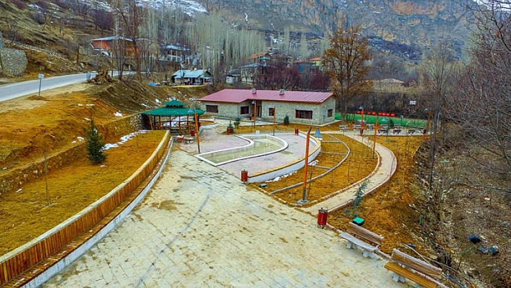 Darende'ye sosyal tesisli park