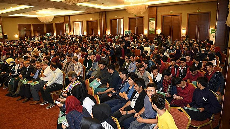 Uluslararası İmam Hatip Öğrencileri sempozyumu başladı 