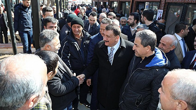 Başkan Gürkan Akçadağ'da