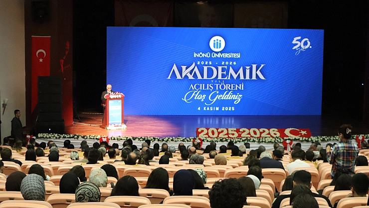 AYM Başkanı Kadir Özkaya, gözyaşlarını tutamadı