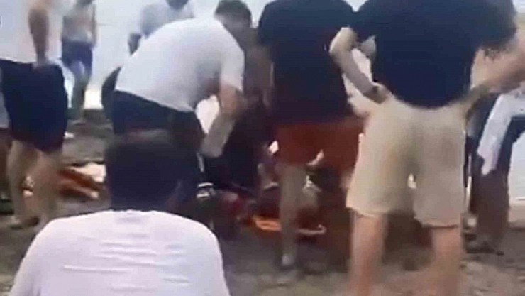 Baba ile kızın deniz keyfi faciayla sonlandı