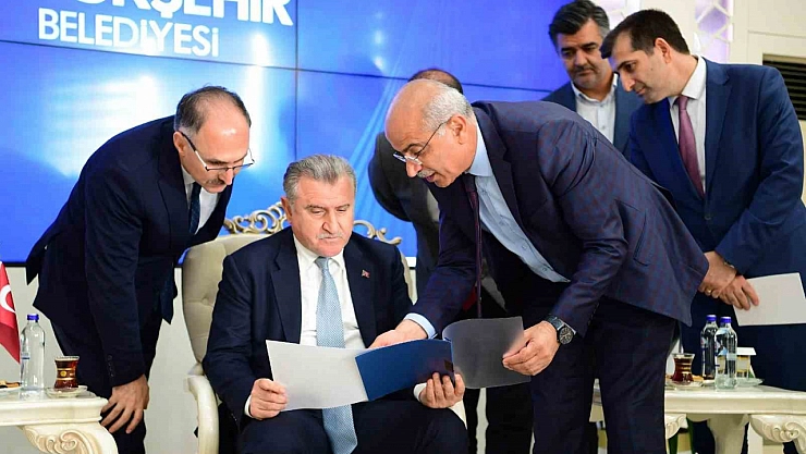Malatya'ya Spor ve Gençlik desteği sürüyor: Bakan Bak'tan yeni proje mesajı