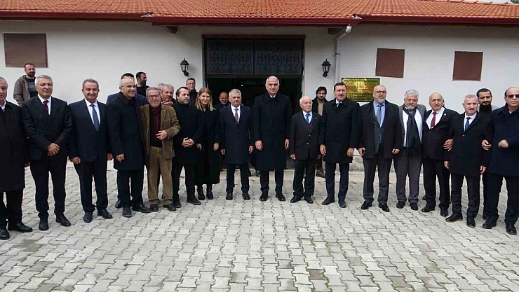 Depremin yıl dönümünde Ersoy, Malatya'da