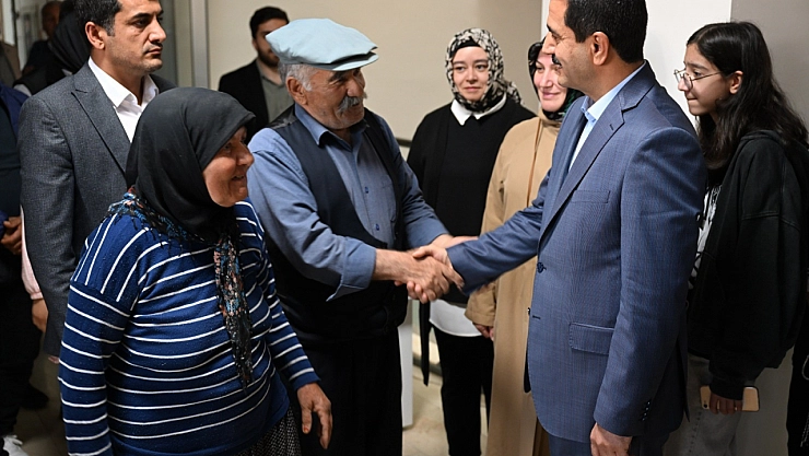 'Basit sorunlara basit çözümler üreteceğiz'