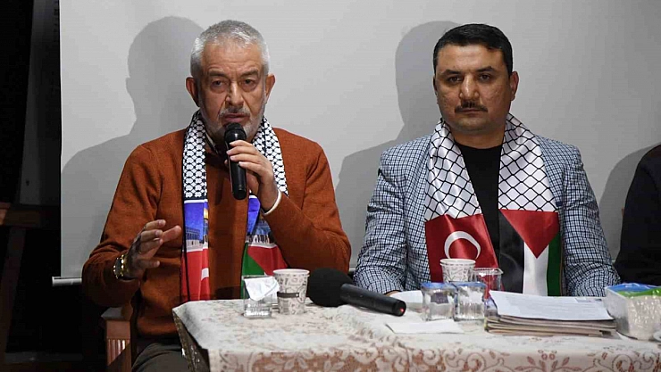 Bir avuç toprakla kalkıyoruz