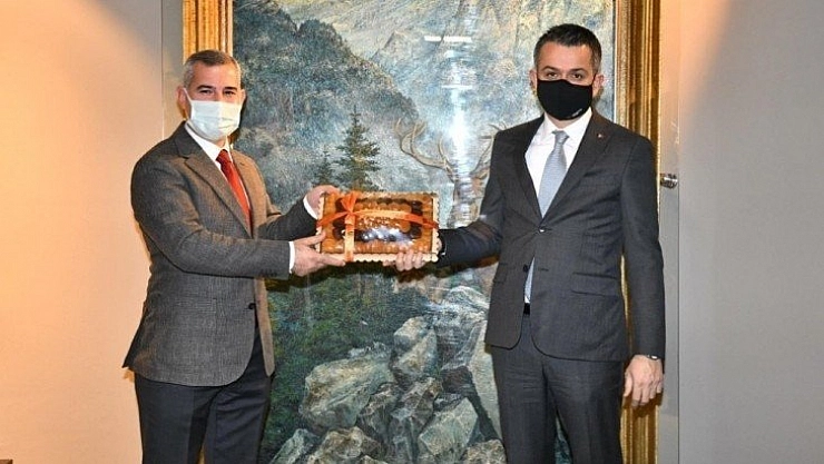Ankara'da ziyaretlerde bulundu