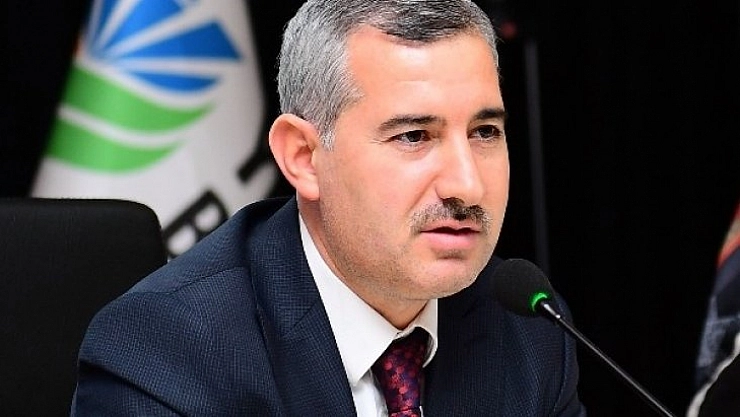 Çınar ödül için Paris'e gitti
