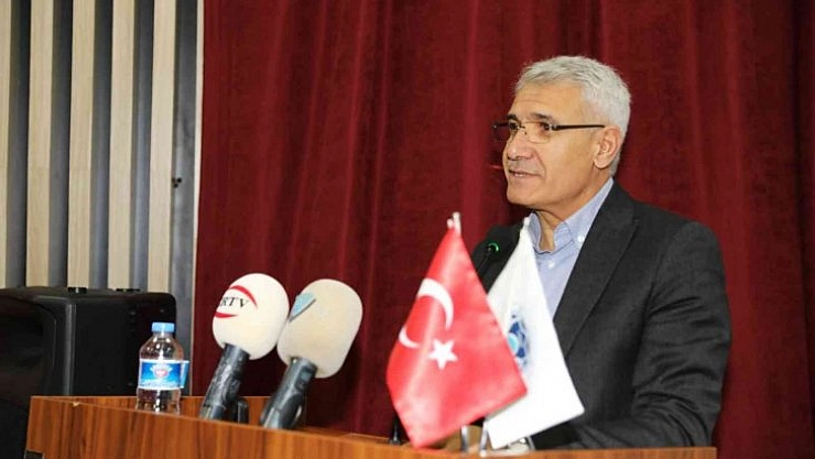 Güder'den öğrencilere jest