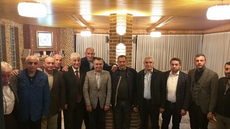 İş adamları ile buluştu