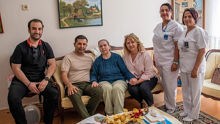 Günel, anneleri yalnız bırakmadı