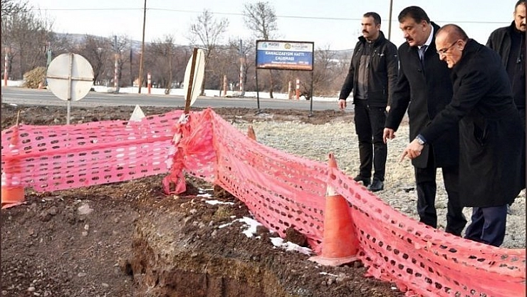 Yatay sondaj çalışmalarını inceledi
