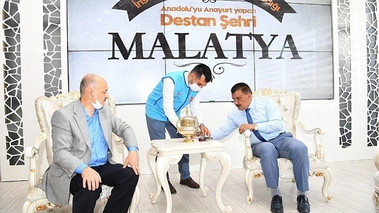 Gürkan, kurbanını Diyanet Vakfı'na bağışladı