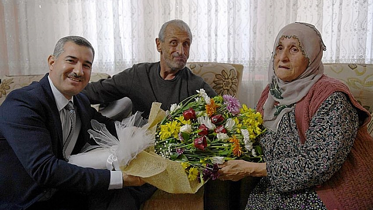 'Tut Elimden' projesine ödül 