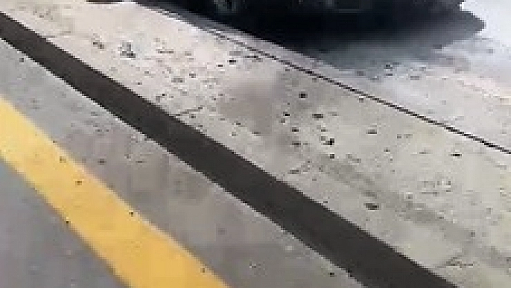 Başkentte araç yangını: Aracın motoru alev aldı