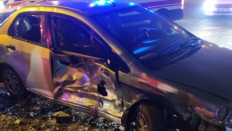 Batman'da iki otomobil çarpıştı: 2 yaralı
