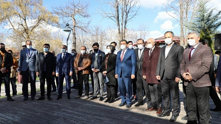 Kitapseverlere hediye