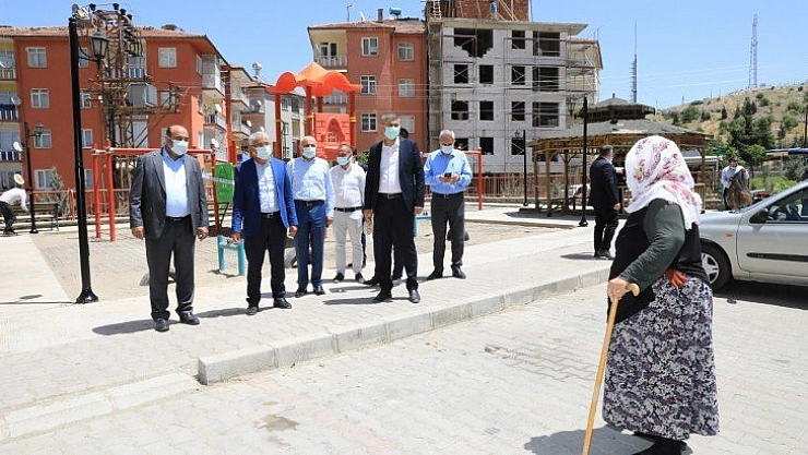 32 parkta yenileme çalışması