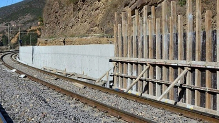 Beton duvar yaptırılacak