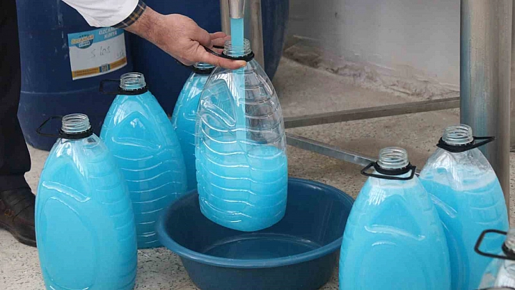 O gölün suyundan sabun üretiliyor