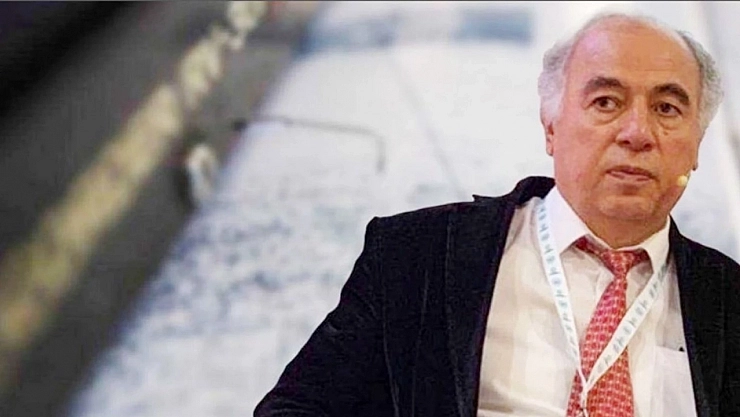 'Bilim insanları siyaset yapmamalı'