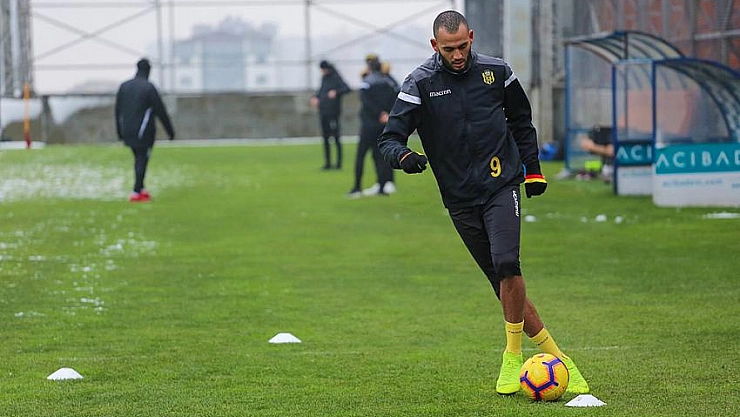 Boutaib gitti