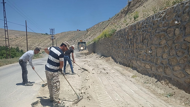 Bozukluktan Bıkmışlardı! Mağraönü Asfalta Kavuşacak!