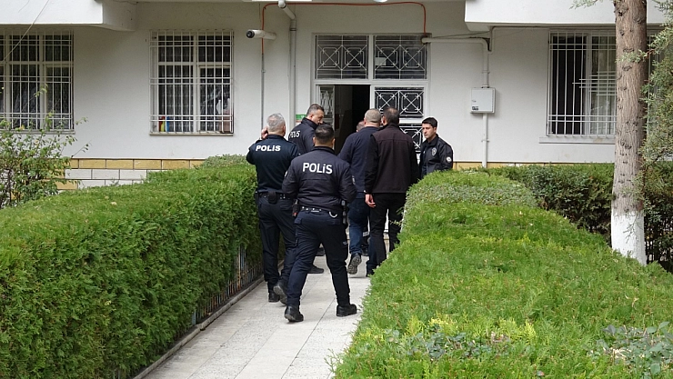 Bunalıma Girdi, Doğalgazı Açıp İntihara Kalkıştı