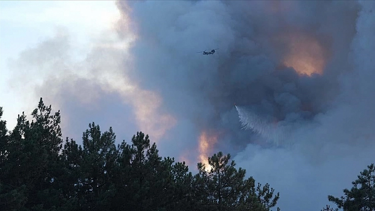 Bursa'da yangına müdahale sürüyor