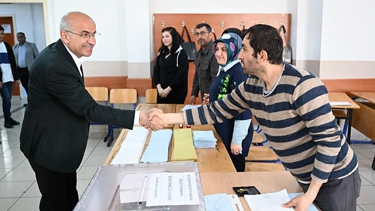 Büyükşehir Adayı Er oyunu kullandı!