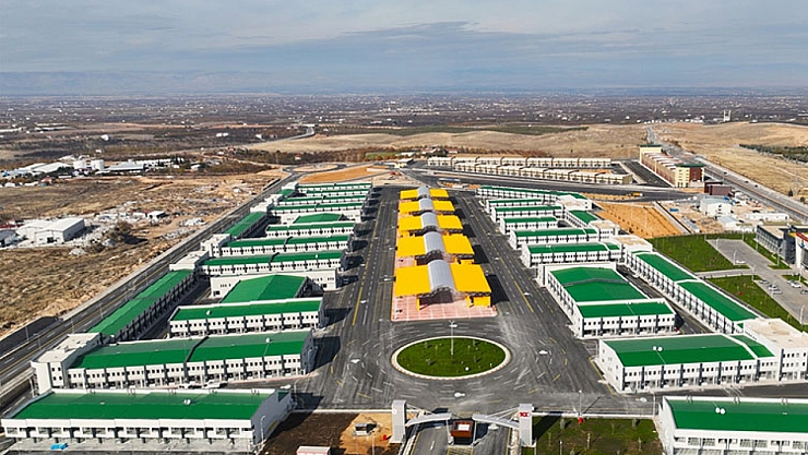 Büyükşehir, yaptırdığı dükkanı faizle almış!..