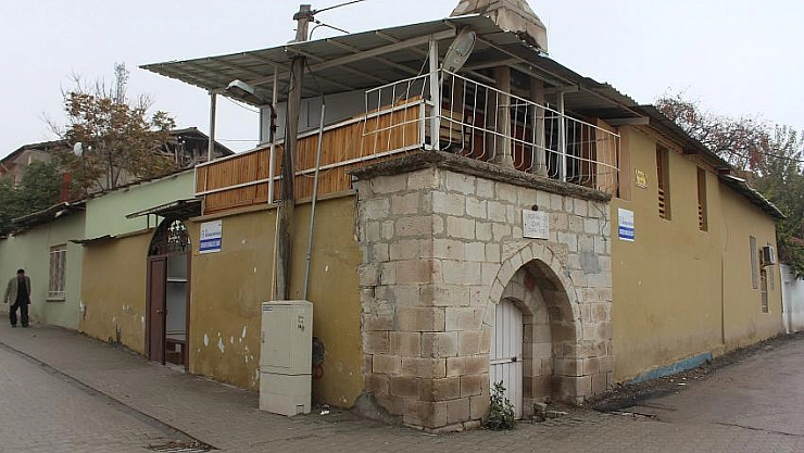 Cami yeniden yapılsın