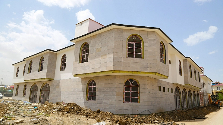 Çarşı açılış için gün sayıyor