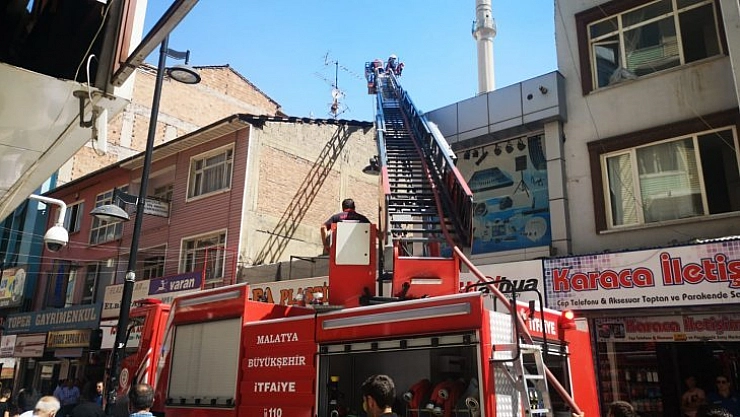Çatıda hasar oluştu