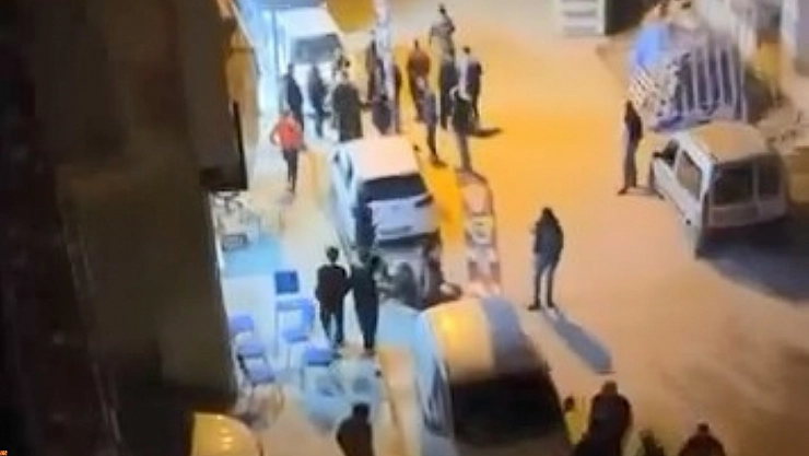 Çay ocağına pompalı tüfekle ateş açıldı