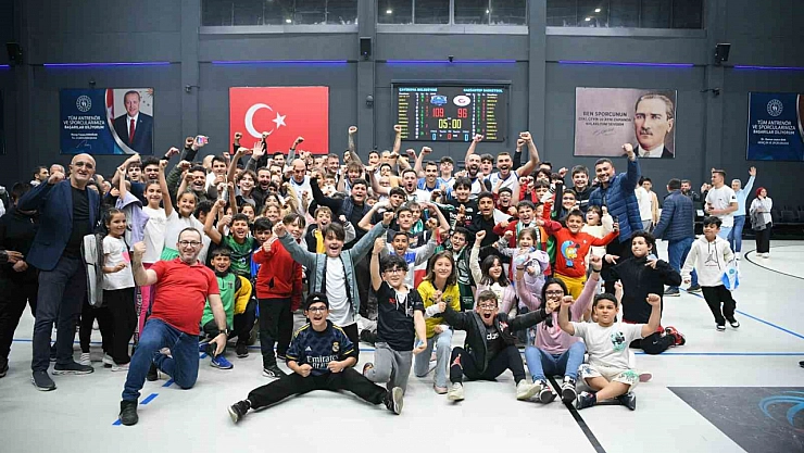 Çayırova Belediyesi, deplasmanda