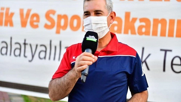 Çınar, forma giydi