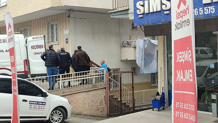 Cinnet geçiren anne 2 çocuğunu öldürdü