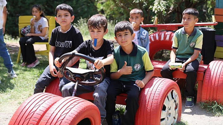 Çocuklar Geri Dönüşüm Parkı'nda eğlendi
