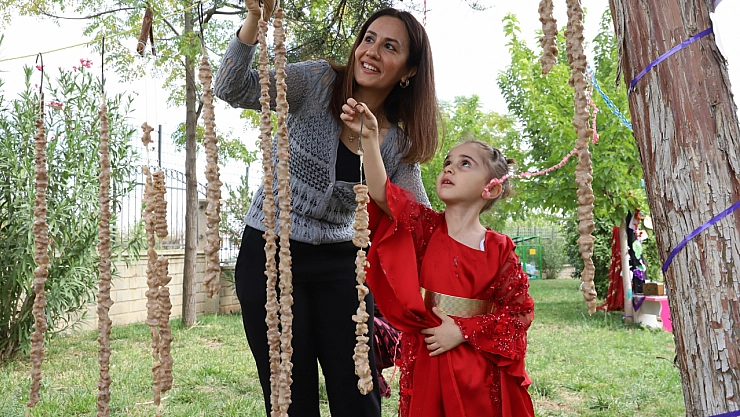 Çocuklara festivalde geleneksel üretim kültürü tanıtıldı