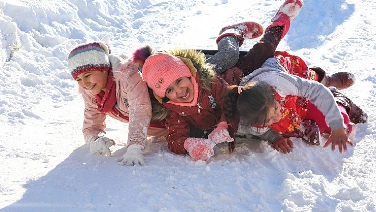 Çocukların kar keyfi