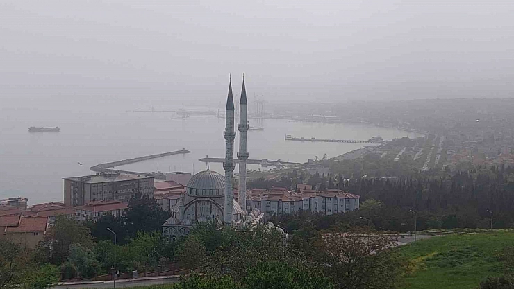Çöl tozu ülkeyi esir aldı!