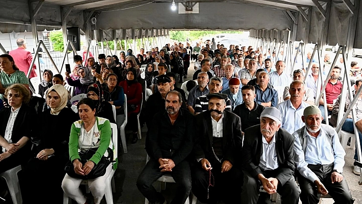 'Çözüm odaklı yatırımlarla ilçemizi ayağa kalkacağız'